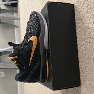 Kobe 6 Black Del Sol